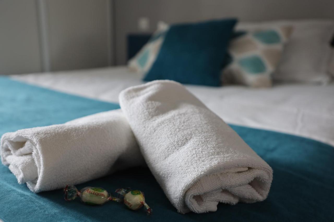 Un Hotel Sur Le Port 라로셸 외부 사진
